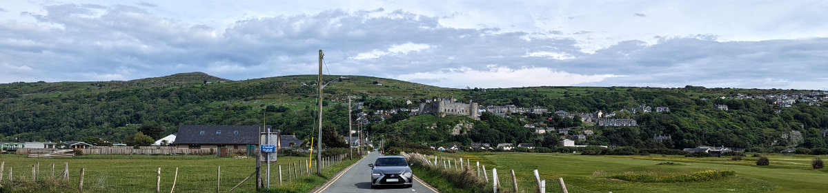 Harlech town panorama