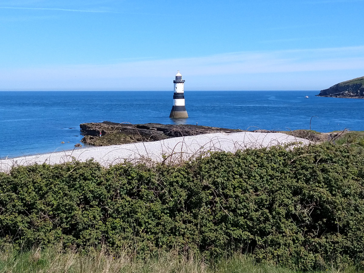 Walking the upper walks around the point