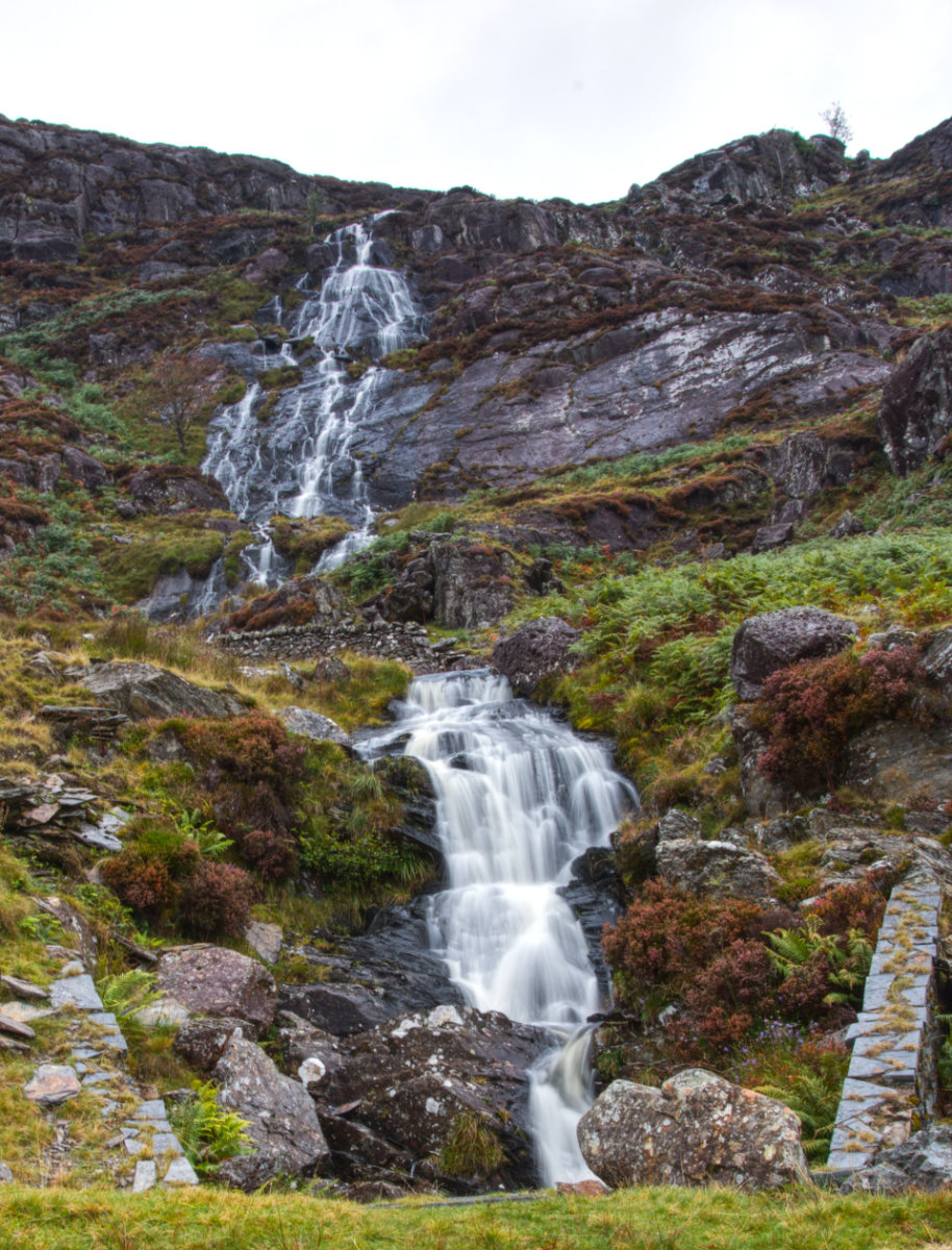 A spectacular waterfall on approach